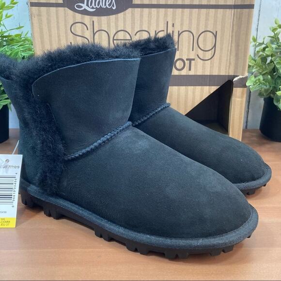 Kirkland Signature Shearling Short Boots Size 7 - Picture 2 of 5